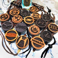 Дерев'яний ароматизатор у машину Nissan, Ford