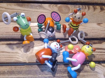 Дерев'яна іграшка стрибун. Ручна робота. В асортименті.