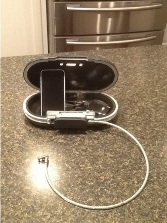 Портативний сейф Master Lock. Сейф автомобільний. Сейф переносний. США