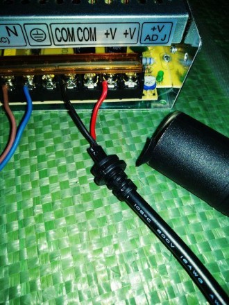 Потужний перетворювач З 220 ВІЛЬТ НА 12 ВІЛЬТ 20 Ампер В Прикурювач