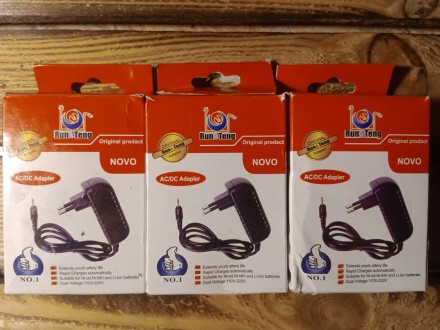 Імпульсний адаптер живлення 5 V 3 А штекер 2.5/0,7 мм, довжина 1 м. Блок живлення