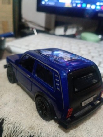 Модель авто 1/40 автомобіль ВАЗ 2121 "Нива", синій. Якість!