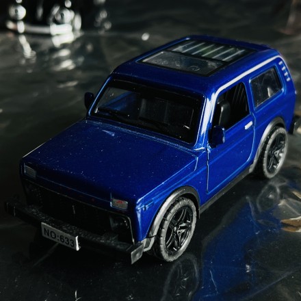 Модель авто 1/40 автомобіль ВАЗ 2121 "Нива", синій. Якість!