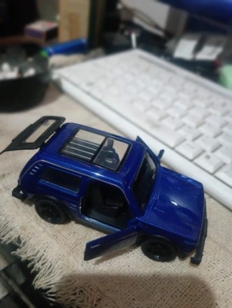Модель авто 1/40 автомобіль ВАЗ 2121 "Нива", синій. Якість!