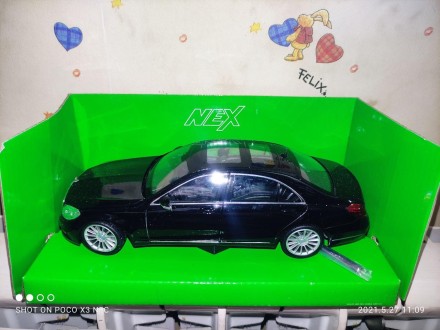 Модель машинки 1 /24 Мерседес Mercedes S 221