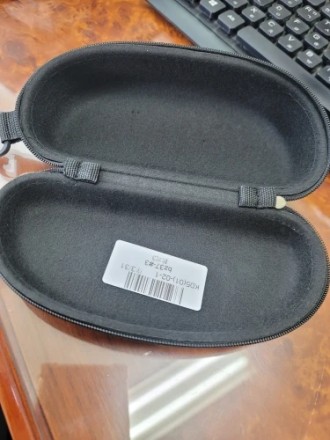 Футляр, для окулярів, на блискавці, чохол із карабіном "Classic Case". Чорний