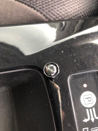 Захисні ковпачки на ніпелях, металеві Nissan Leaf (на колеса)