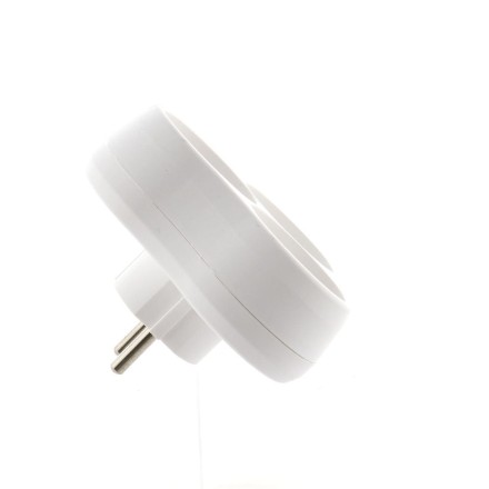 Трійник електричний без заземлення "Ромашка", білий, 16 А,  220 - 250 в. Блістер — запайка.