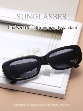 Прямокутні окуляри, вінтажні сонцезахисні окуляри. Ретро. Чорні, білі, сірі, коричневі леопарди