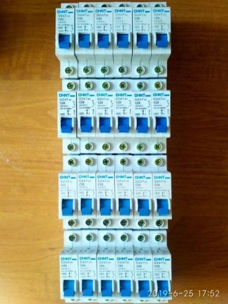 Автоматичний вимикач DZ47-60 1P 4.5KA C 50A на DIN-рейку