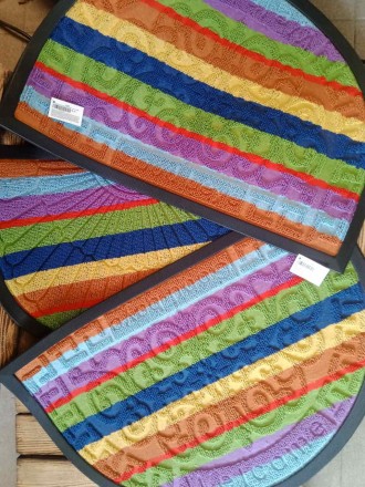 Килимок придверний, циновка 40*60 см. Напівкруглий. Зносостійкий і вологостійкий. Rainbow Life