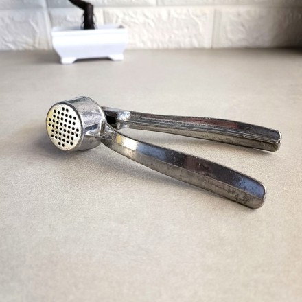 Прес для часнику, часник, кругла (16 х 5,5 х 3,5 см) ГОСТ