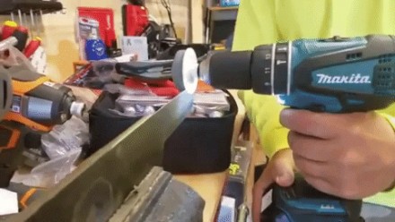 Універсальна стругачка для газонокосарки та іншого інструменту зі зносостійкою шліфувальною головкою та шліфував