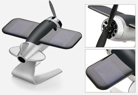 Сувенір модель літака анімація в машину. Solar Airplane