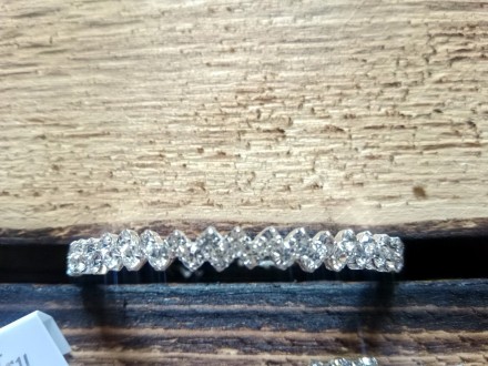 Жіночі сережки-кільця з кристалами, сріблястого кольору (стрази)