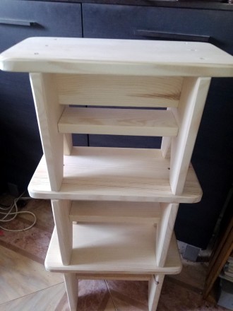 Табурет ручної роботи. Табурета дерев'яна. Масив. Сосна.