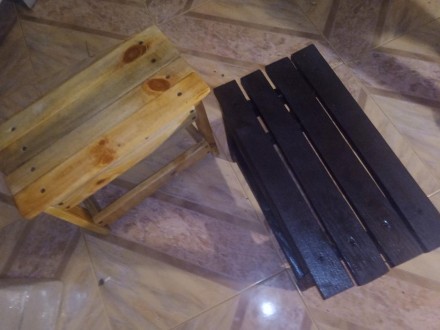 Табурет ручної роботи. Табурета дерев'яна. Міцна