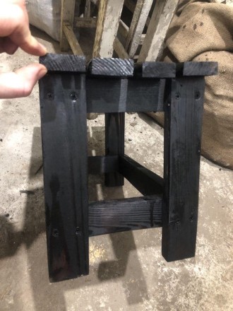 Табурет ручної роботи. Табурета дерев'яна. Міцна