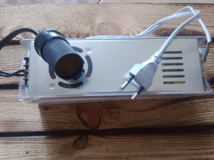 Потужний перетворювач із 220 ВІЛЬТ НА 12 ВІЛЬТ 30 Ампер 360W на прикурювач