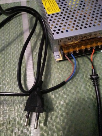 Потужний перетворювач З 220 ВІЛЬТ НА 12 ВІЛЬТ 15 Ампер прикурювач