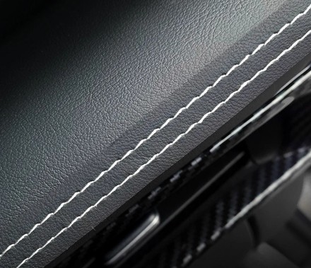 Оздоблення (молодінг) з автомобільної шкіри для салону авто, прошита, самоклейка. 1см х 2,5м!