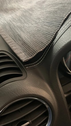 Оздоблення (молодінг) з автомобільної шкіри для салону авто, прошита, самоклейка. 1см х 2,5м!