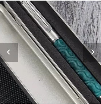 Професійна перова ручка Grand Boss Stainless, закрите перо позолота  22К, преміумкласу з футляром.