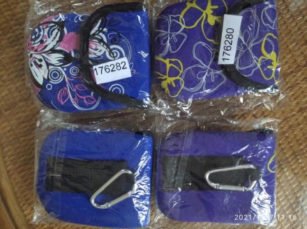 Маленький гаманець чохол на 1 відділення на липучці з карабіном 11*9 см