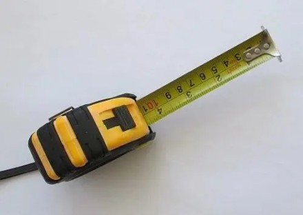 Рулетка вимірювальна гумова 10 м із магнітом  і фіксатором. Ширина полотна 25мм