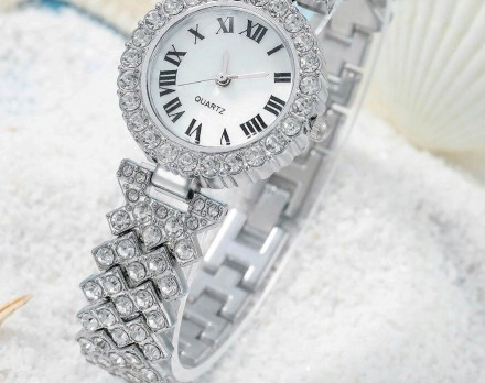 Подарунковий набір для жінок 6 в 1: розкішний годинник "Montre Femme", браслет, сережки, кільце, кулон із ланцюжком