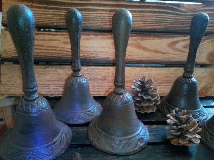 Колокол настільний, литий чавун, чаша.100 мм, висота 7,2 см Big Bells Hand Made Cast Iron Craft LOFT