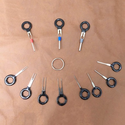 Набір ключів для розкриття автороз'ємів і терміналів 11х неіржавка сталь