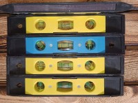 Рівень будівельний тривимірний, з магнітним фіксатором