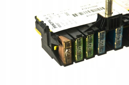 Блок запобіжників 9636079380 Peugeot/Citroen. ПОПЕРЕДЖувач APX MAXI ПІД BSM PEUGEOT/CITROEN — ОРИГИНАЛ