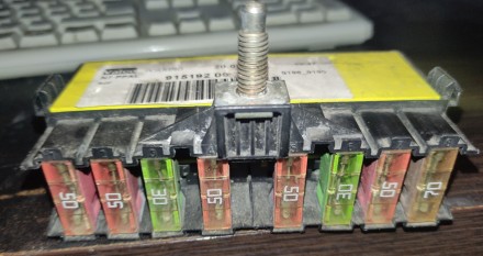 Блок запобіжників 9636079380 Peugeot/Citroen. ПОПЕРЕДЖувач APX MAXI ПІД BSM PEUGEOT/CITROEN — ОРИГИНАЛ