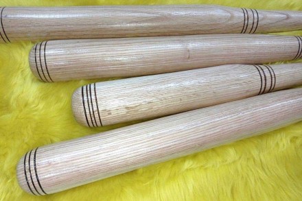 Дерев'яна бита, дубинка. Ручна робота. Натуральне дерево. Лак