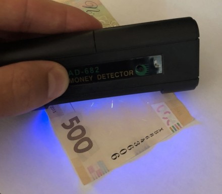 UV LED Детектор валют кишеньковий Kronos AD-682 з ліхтариком LED
