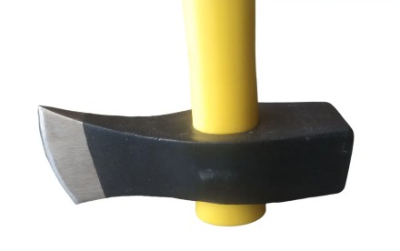 Сокира-колун "СТАЛЬ", 2,5 кг, 90 см (44023), кована, загартоване лезо, ручка фіберглас + гума